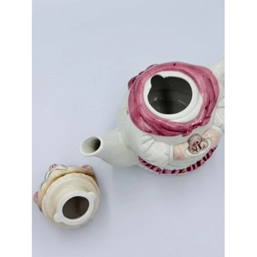Vintage Cat Teapot Kitten Anthropomorphic Ceramic Pink White Cottagecore‎ Kitsch